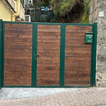 Principessa Sichelgaita House Vila Salerno Exterior foto